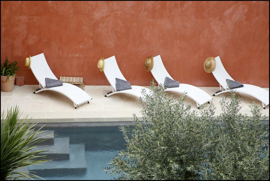 La Maison Rouge D'Uzes B&B Luaran gambar