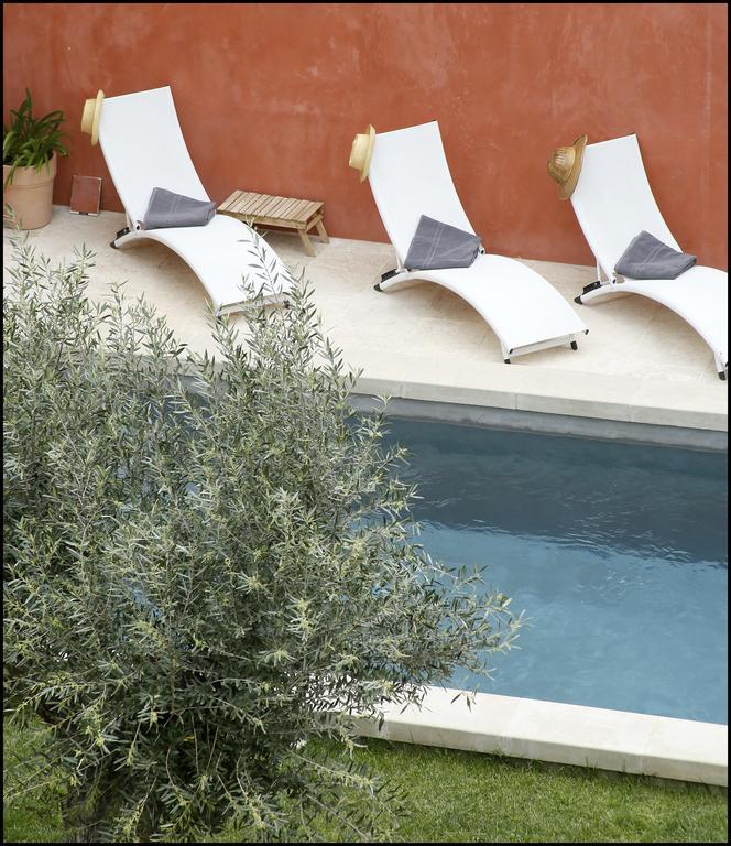 La Maison Rouge D'Uzes B&B Luaran gambar