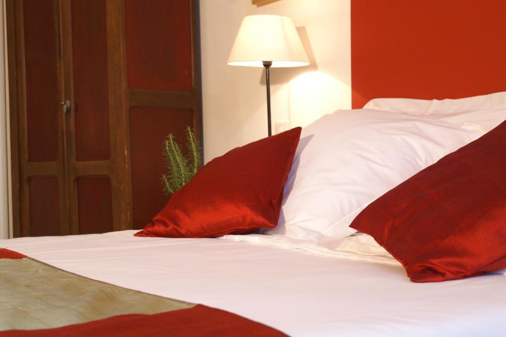 La Maison Rouge D'Uzes B&B Luaran gambar